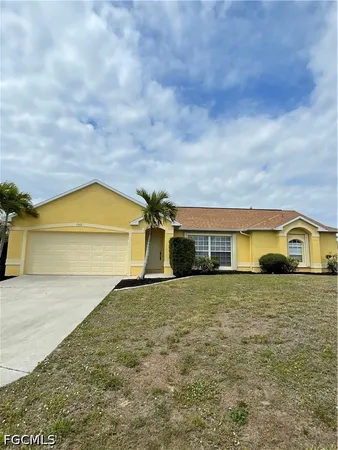 $1,900 | 1512 Southeast 2nd Avenue, Cape Coral, FL 33990