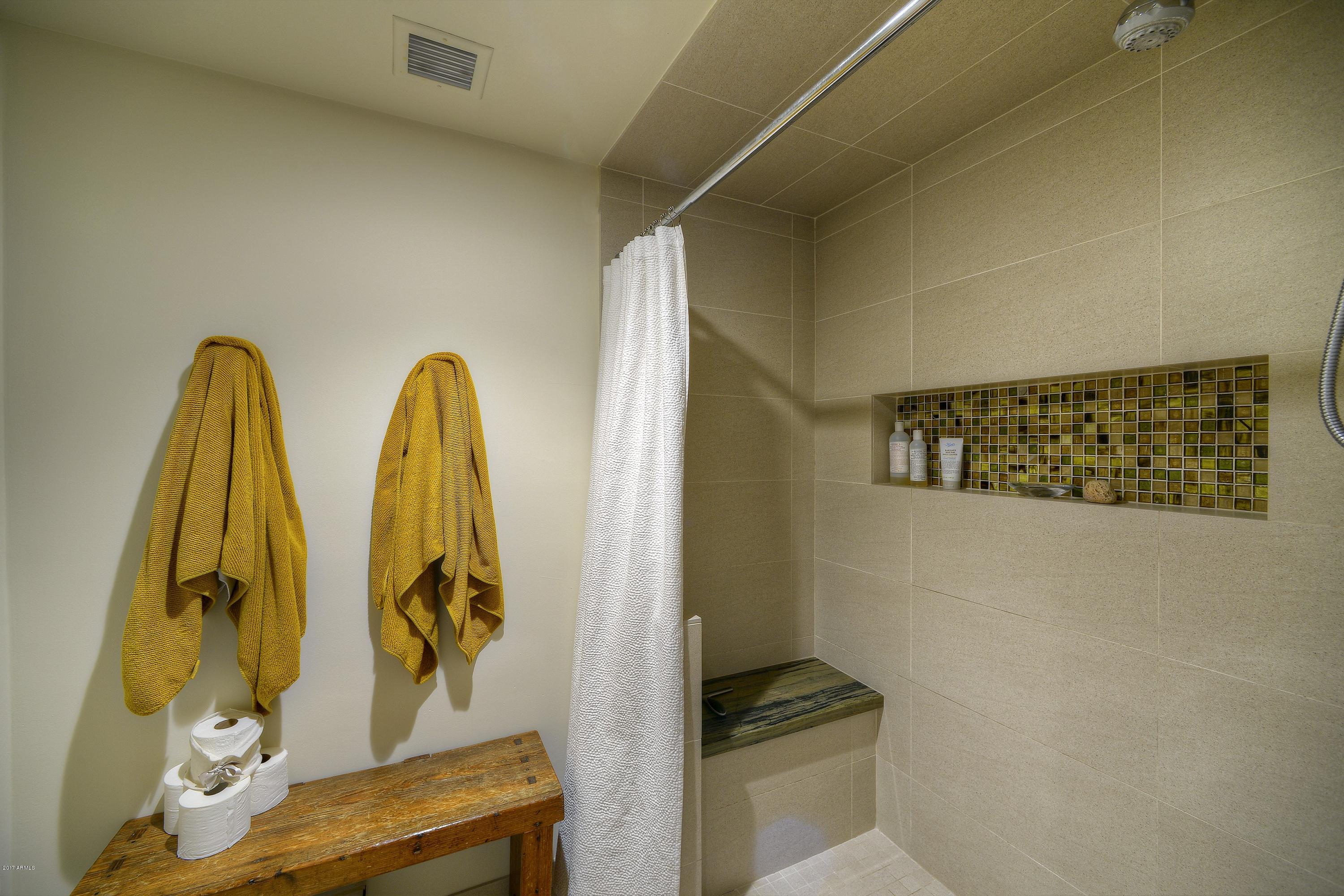 385 West Pierson Street, Unit D3 Phoenix, AZ 85013 - Photo 15 of 20 018_Master Bath