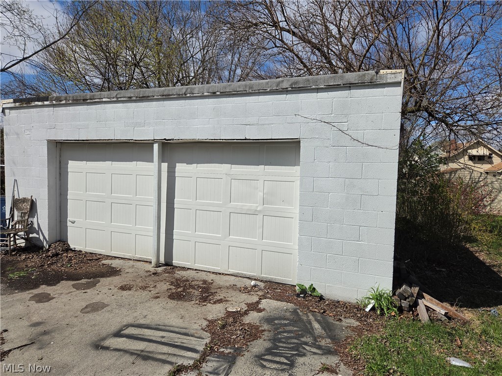 491 5th Street Struthers, OH 44471 - Photo 2 of 13