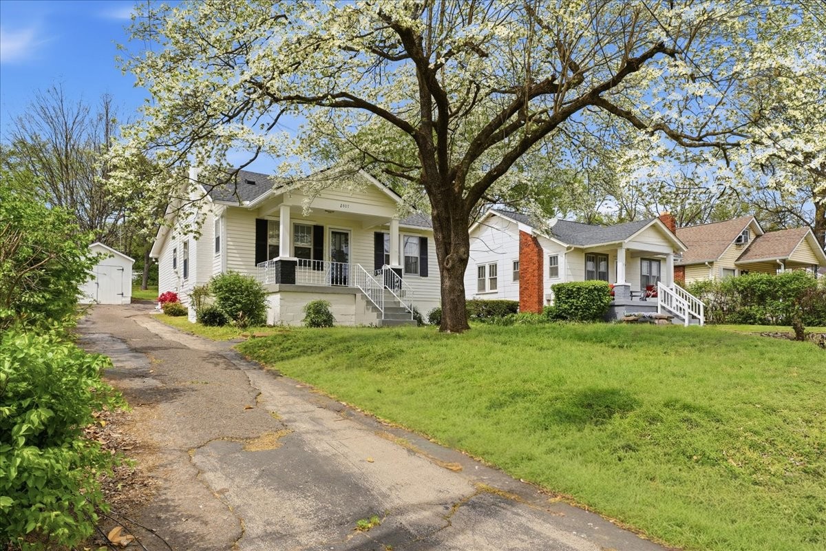 2407 Inga Street Nashville, TN 37206 - Photo 2 of 31