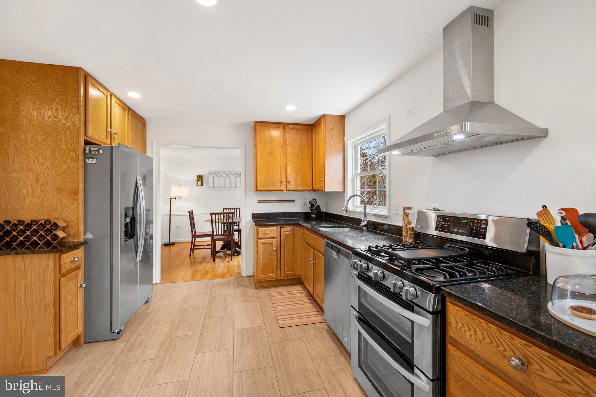 13625 Middlevale Lane Silver Spring, MD 20906 - Photo 11 of 30 Kitchen