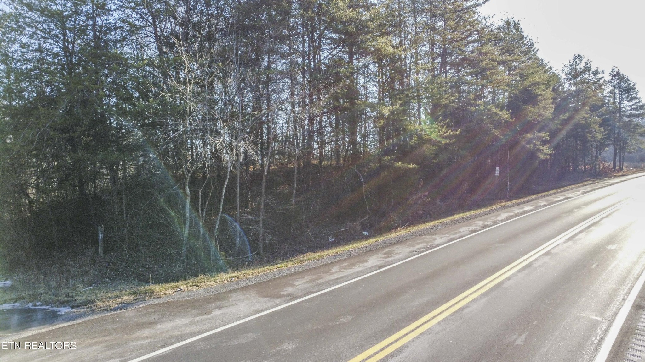 16511 Highway 72 Loudon, TN 37774 - Photo 20 of 21 a view of a door of a house
