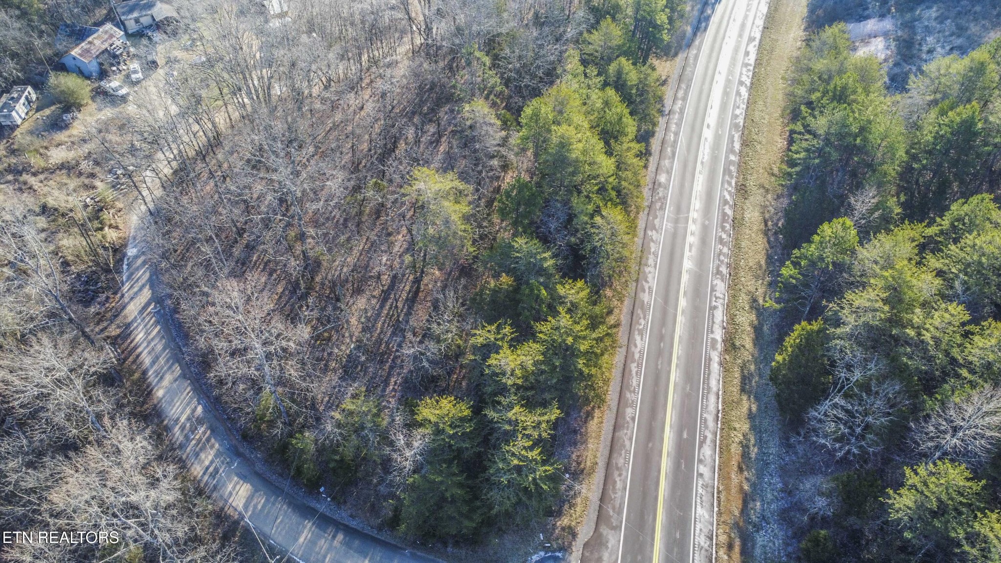 16511 Highway 72 Loudon, TN 37774 - Photo 4 of 21 a view of a house with a tree