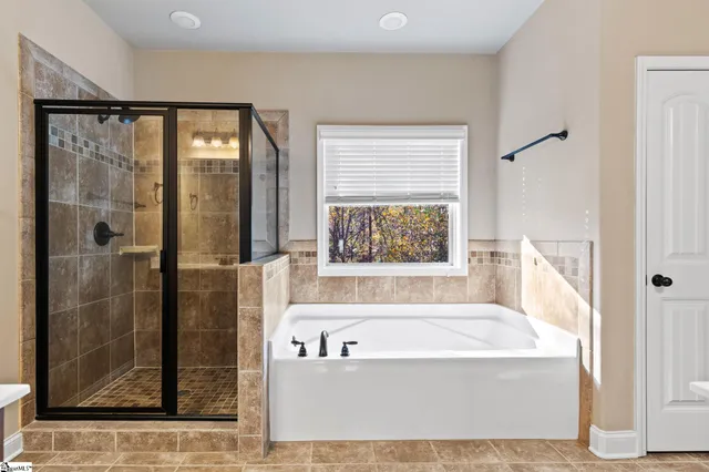 $655,000 | 377 Heritage Point Drive, Simpsonville, SC 29681