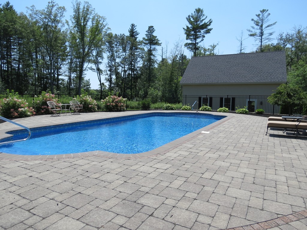 49 Carleton Road Millbury, MA 01527 - Photo 28 of 29 Gallery Image 28