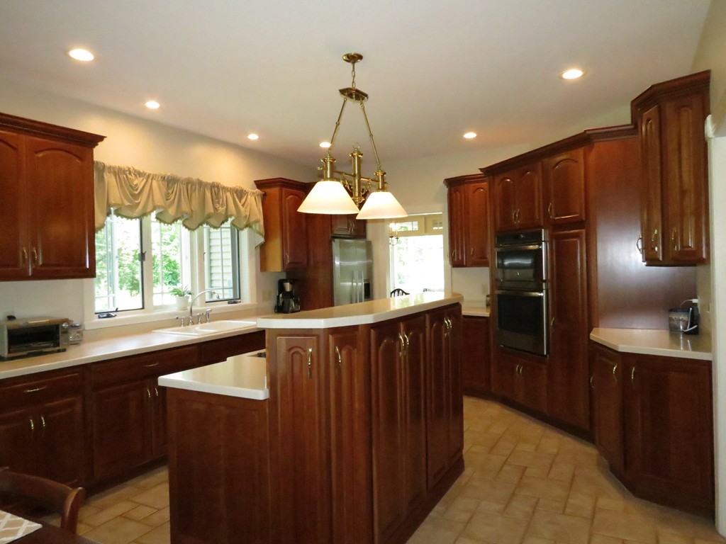 49 Carleton Road Millbury, MA 01527 - Photo 5 of 29 Gallery Image 5