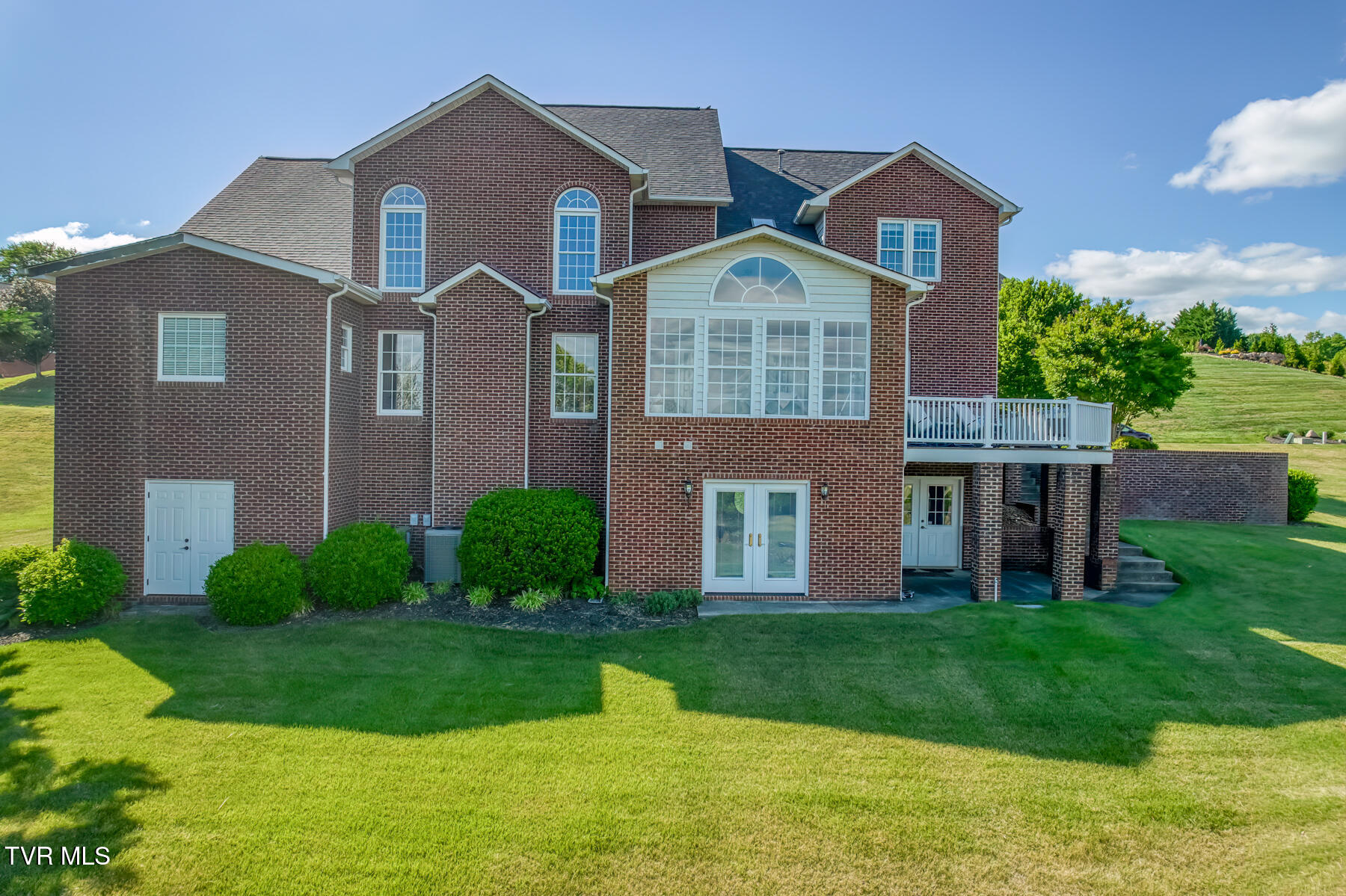 151 Laurel Ridge Drive Jonesborough, TN 37659 - Photo 94 of 106 151 Laurel Ridge Dr-96