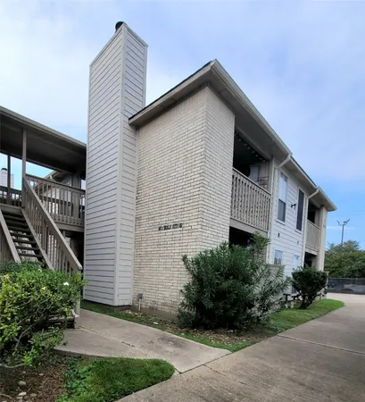 $95,000 | 3919 Fairmont Parkway, Unit 255, Pasadena, TX 77504