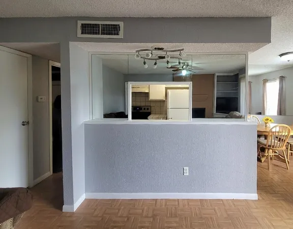 $95,000 | 3919 Fairmont Parkway, Unit 255, Pasadena, TX 77504