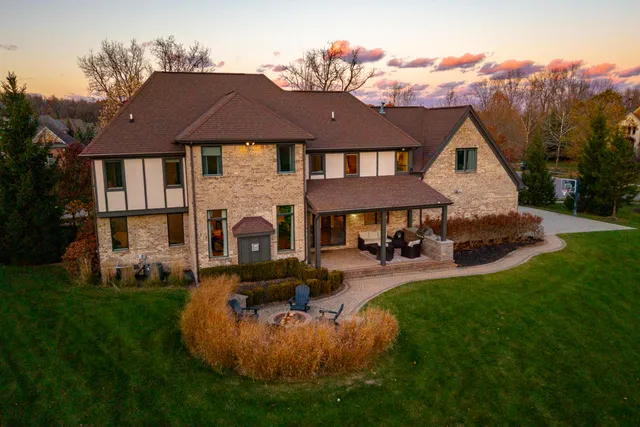 $1,795,000 | 21043 Maybury Park Drive, Northville, MI 48167