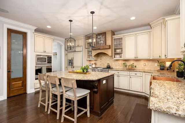 $1,795,000 | 21043 Maybury Park Drive, Northville, MI 48167