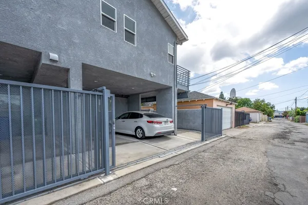 $3,500 | 6719 1/2 Vineland Avenue, North Hollywood, CA 91606