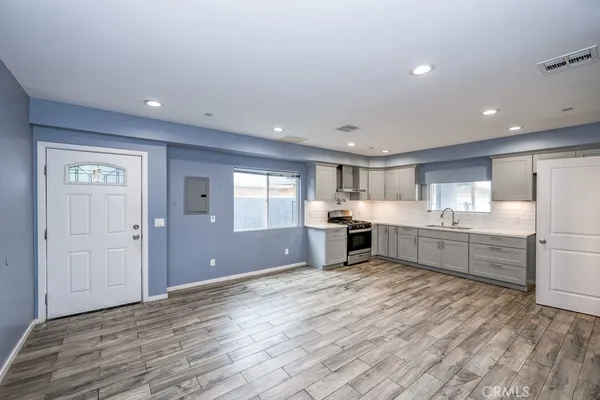 $3,500 | 6719 1/2 Vineland Avenue, North Hollywood, CA 91606