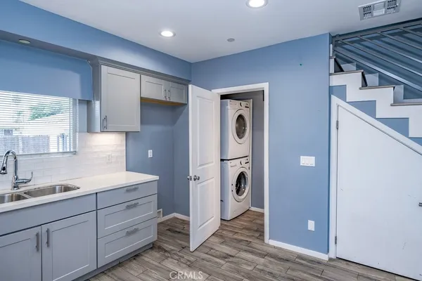 $3,500 | 6719 1/2 Vineland Avenue, North Hollywood, CA 91606