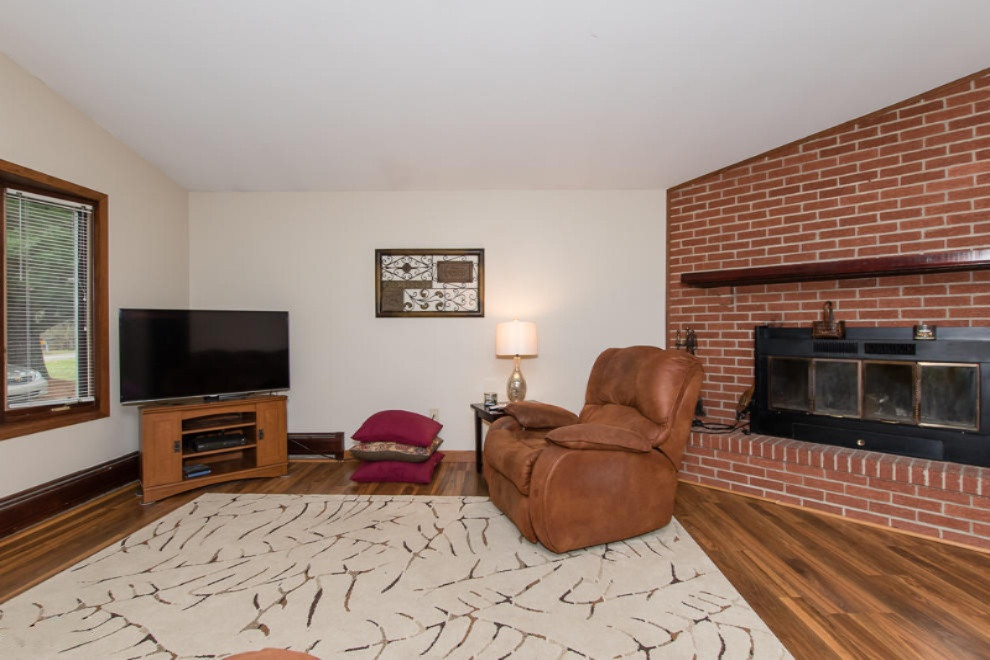 4331 Minges Road South Battle Creek, MI 49015 - Photo 12 of 47 DSC_4854