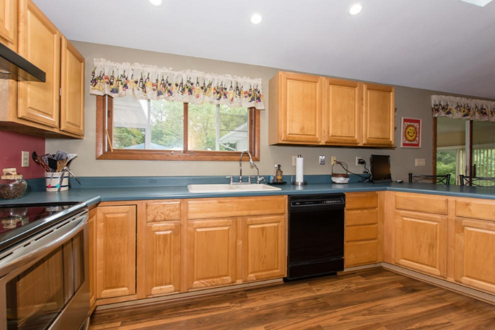 4331 Minges Road South Battle Creek, MI 49015 - Photo 8 of 47 DSC_6124