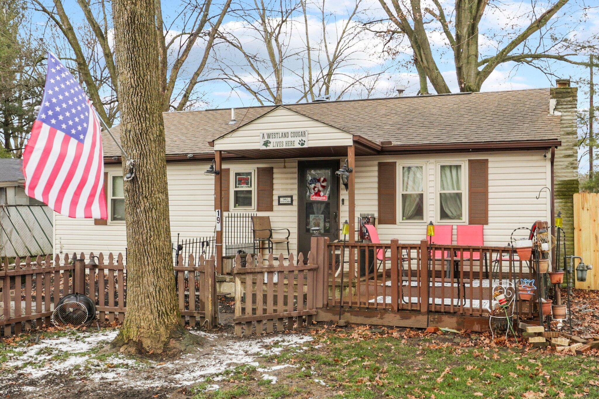 Welcome to 195 Gladys Rd!