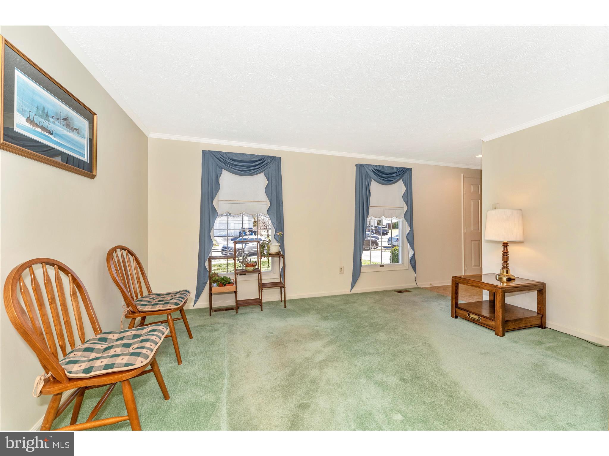 595 Pumphouse Road Frederick, MD 21703 - Photo 17 of 50 Living Room