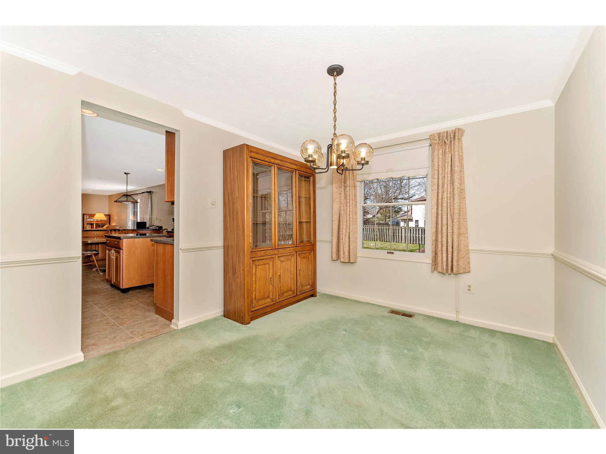 595 Pumphouse Road Frederick, MD 21703 - Photo 21 of 50 Chair rail and Crown Molding