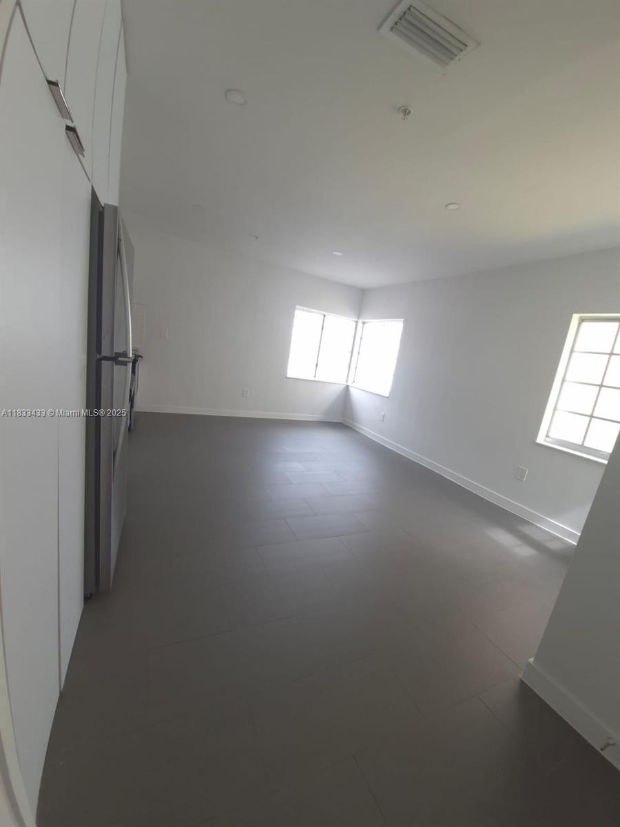 1211 Euclid Avenue, Unit 11 Miami Beach, FL 33139 - Photo 4 of 19