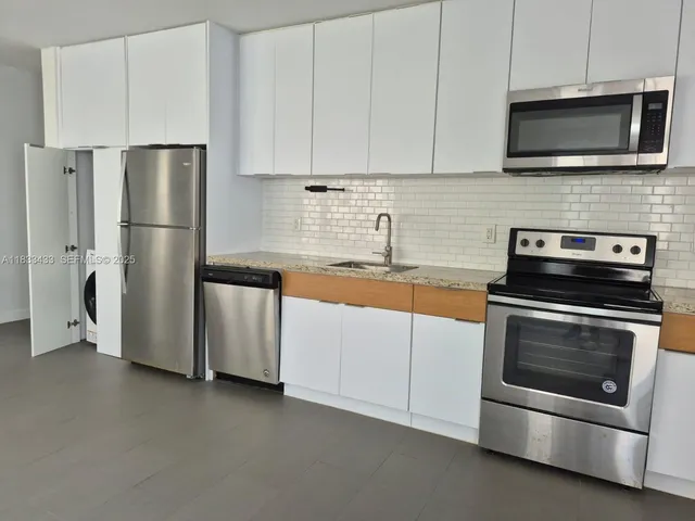 $2,500 | 1211 Euclid Avenue, Unit 11, Miami Beach, FL 33139