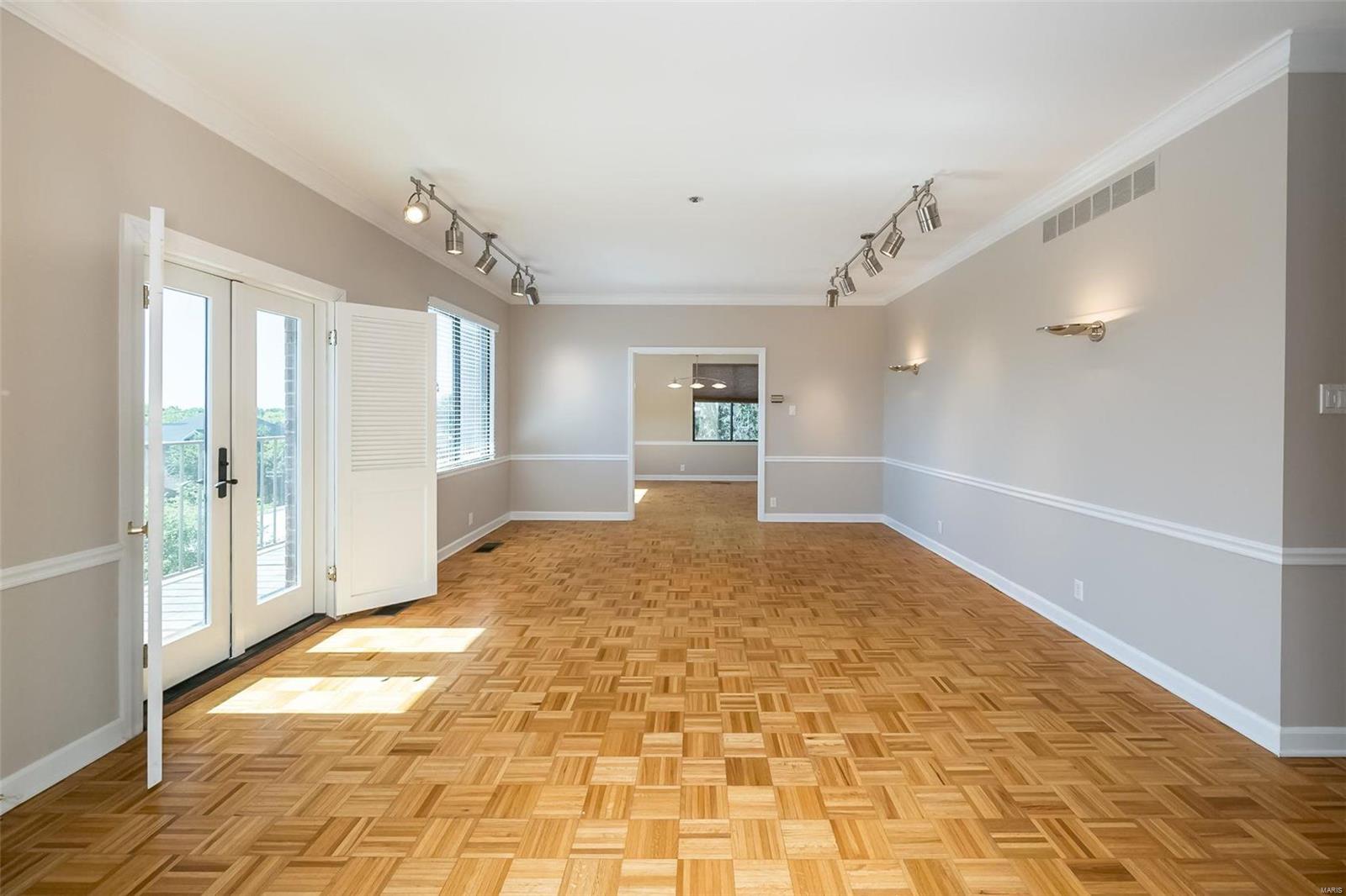 816 South Hanley Road, Unit 4D Clayton, MO 63105 - Photo 11 of 43 Gallery Image 11