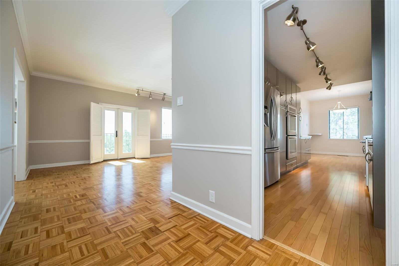 816 South Hanley Road, Unit 4D Clayton, MO 63105 - Photo 8 of 43 Gallery Image 8