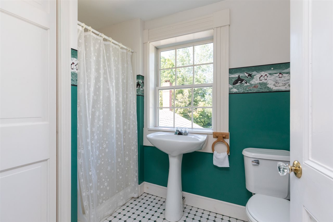 64 Bennett Road Durham, NH 03824 - Photo 22 of 40