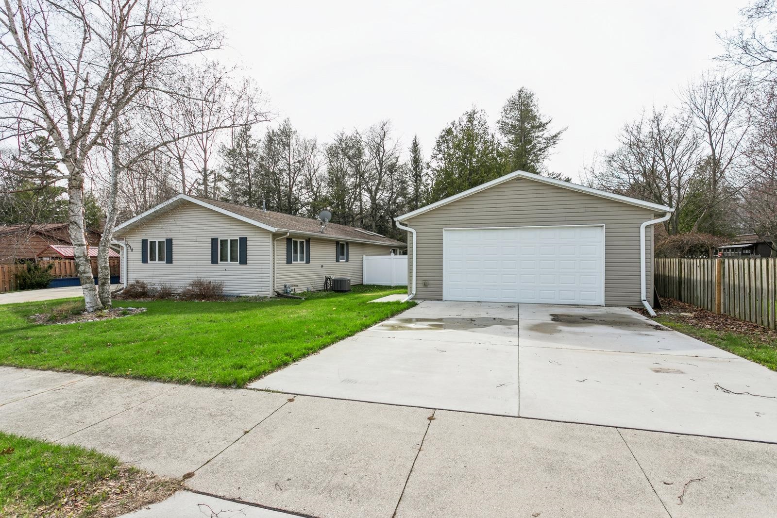 3518 Columbus Street Two Rivers, WI 54241 - Photo 25 of 32