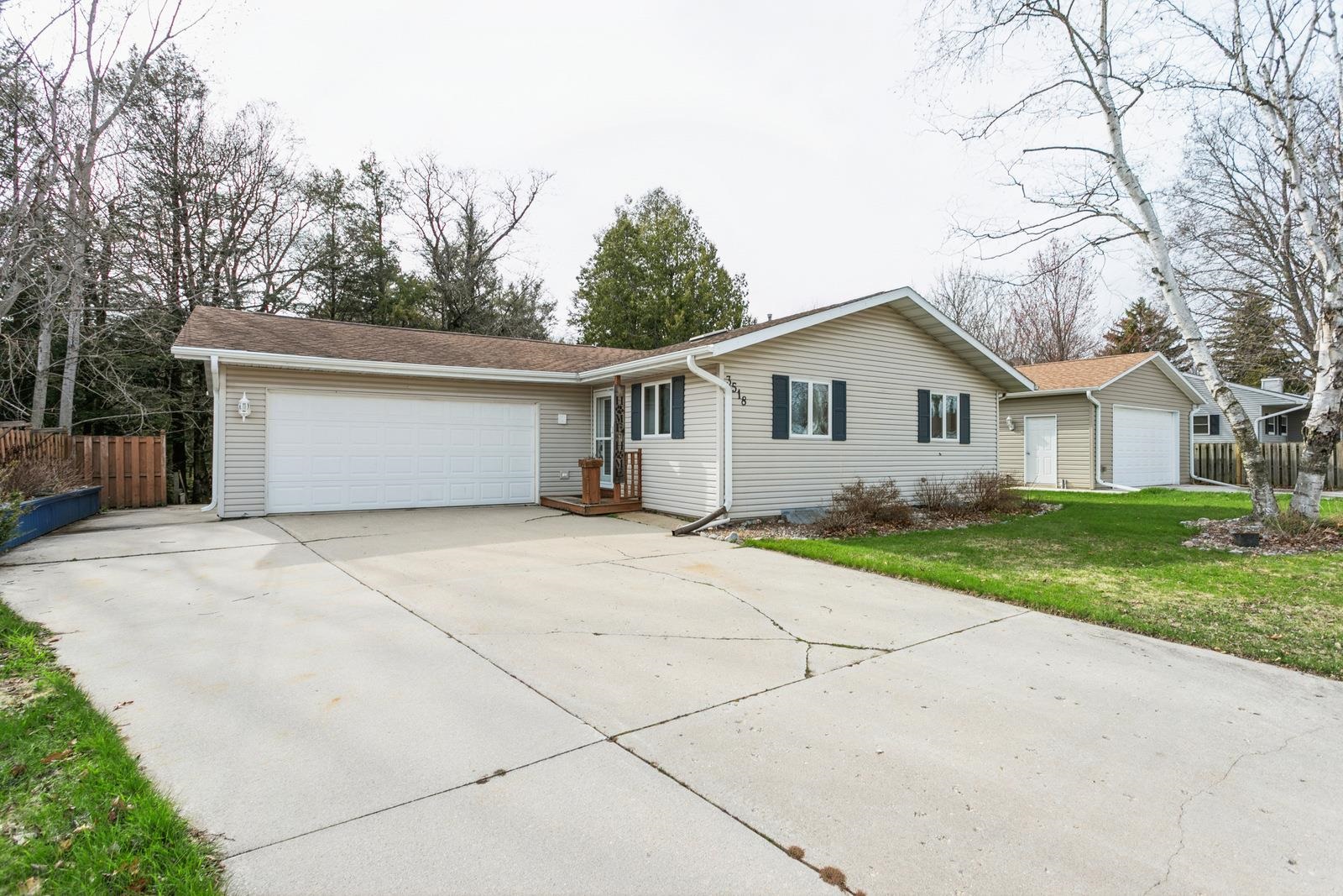 3518 Columbus Street Two Rivers, WI 54241 - Photo 4 of 32
