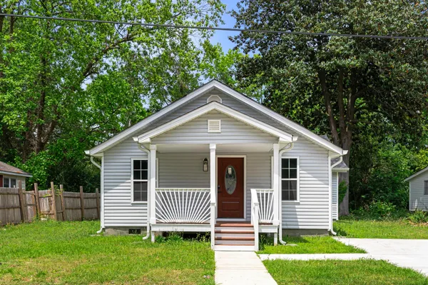 $2,200 | 565 Louis Street, Orangeburg, SC 29115