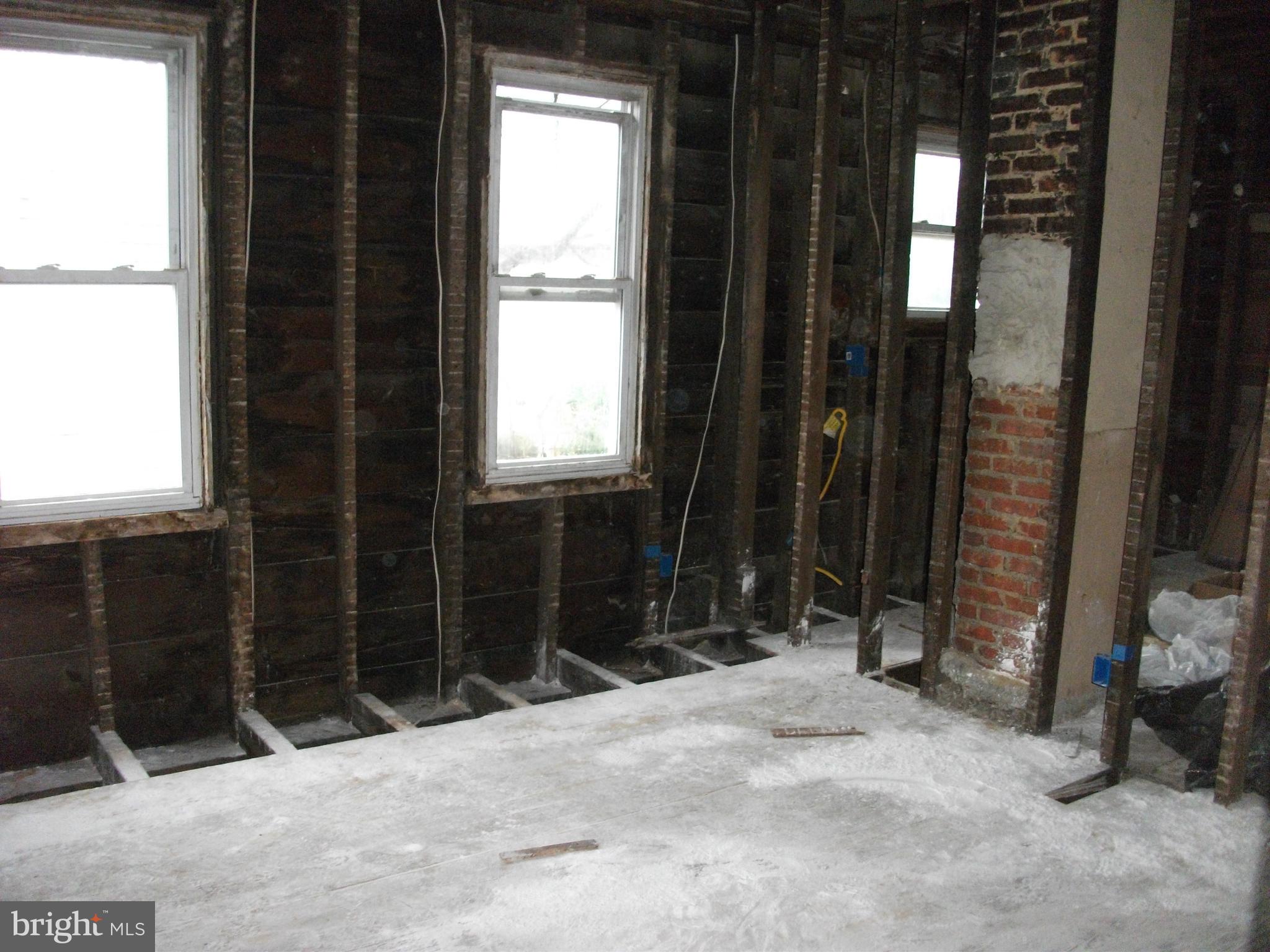 16 West Hancock Street Riverside, NJ 08075 - Photo 5 of 18