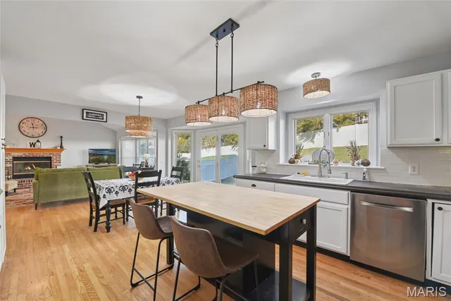 $450,000 | 136 Jacobs Way, St. Peters, MO 63376