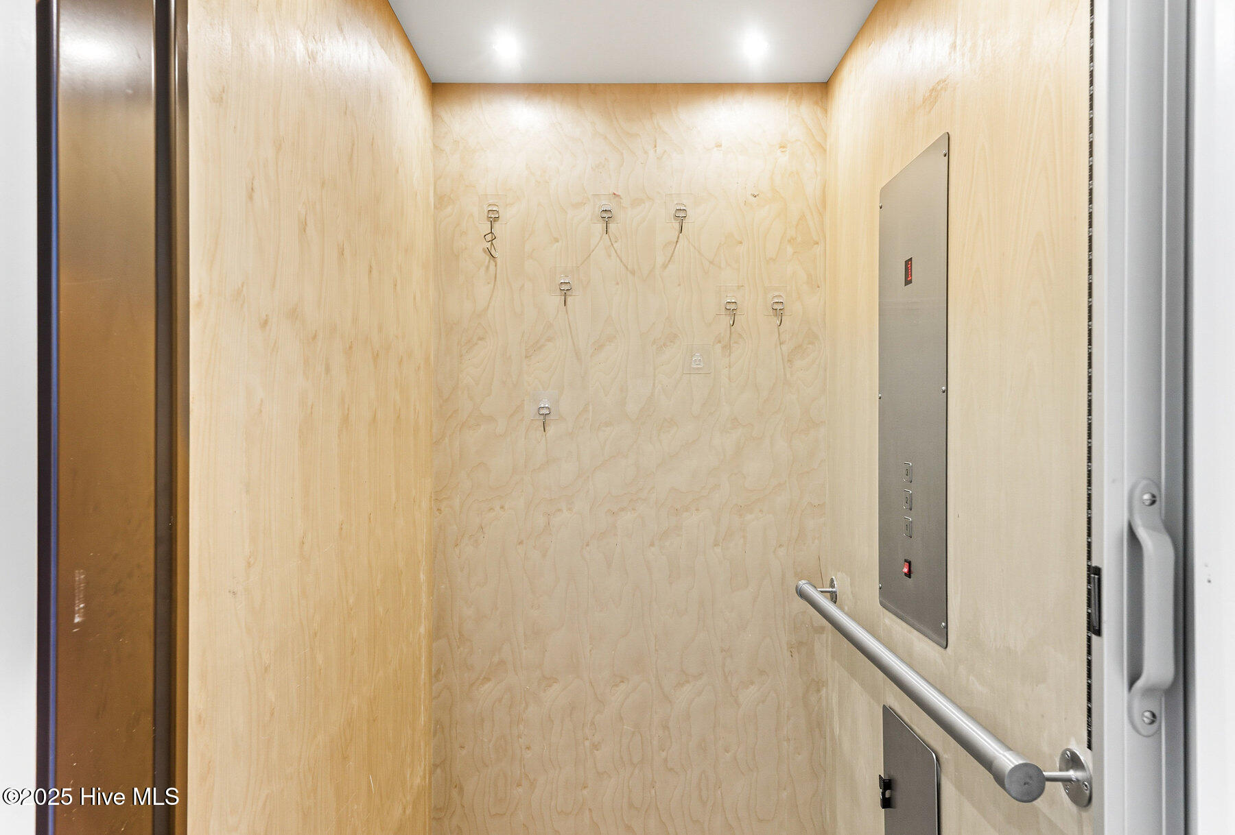 221 Beach Road North Wilmington, NC 28411 - Photo 25 of 29 034_221_beach_road-34_250