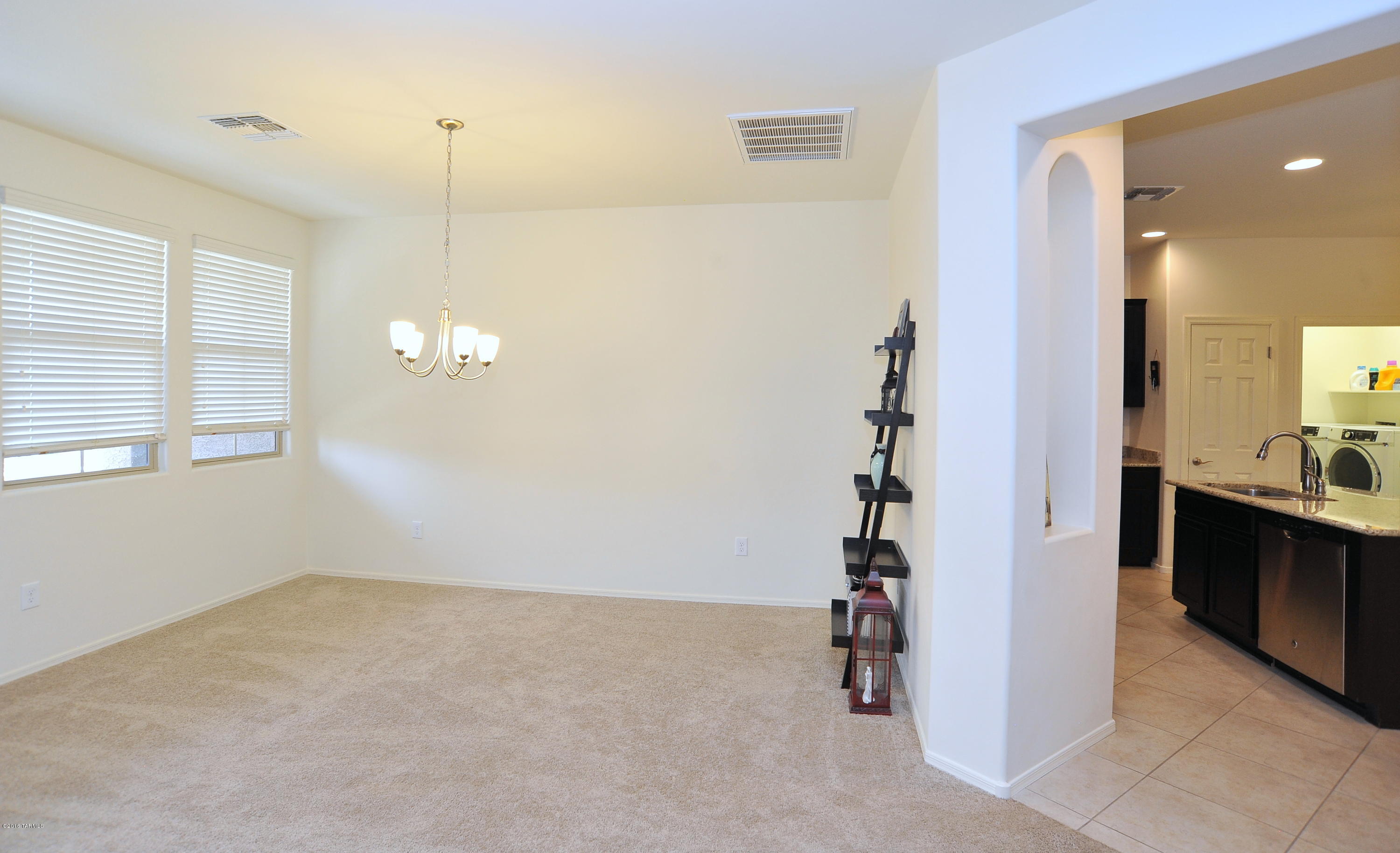 39033 South Running Roses Lane Saddlebrooke, AZ 85739 - Photo 7 of 24