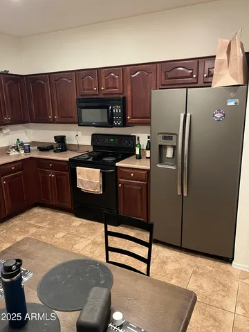 $1,975 | 2546 West Old Paint Trail, Phoenix, AZ 85086