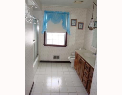 433 Markle Road Apollo, PA 15613 - Photo 15 of 18 Other. FULL BATH.