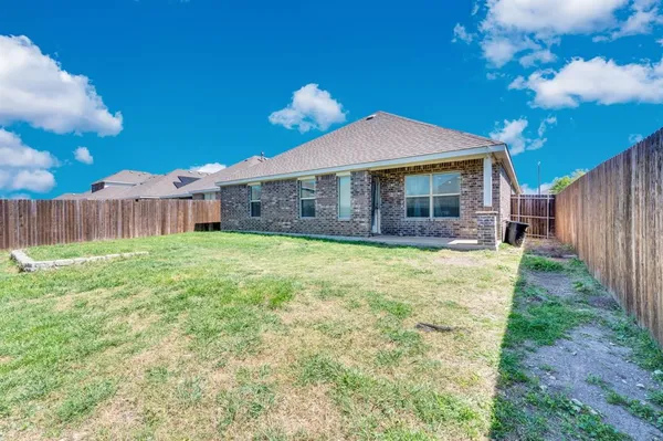 $340,000 | 2609 Centurion Road, Glenn Heights, TX 75154