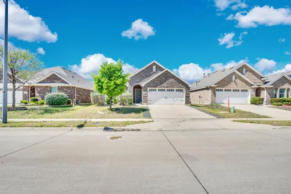 $340,000 | 2609 Centurion Road, Glenn Heights, TX 75154