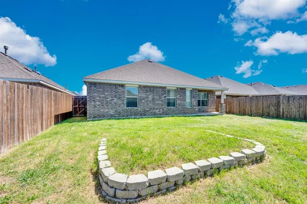 $340,000 | 2609 Centurion Road, Glenn Heights, TX 75154
