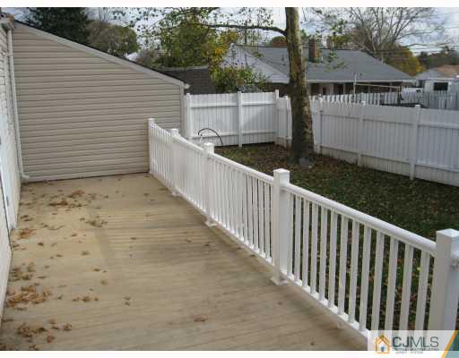217 Old Post Road Edison, NJ 08817 - Photo 4 of 10