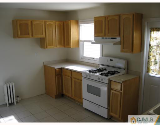 217 Old Post Road Edison, NJ 08817 - Photo 5 of 10