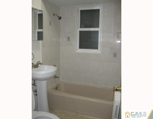 217 Old Post Road Edison, NJ 08817 - Photo 8 of 10
