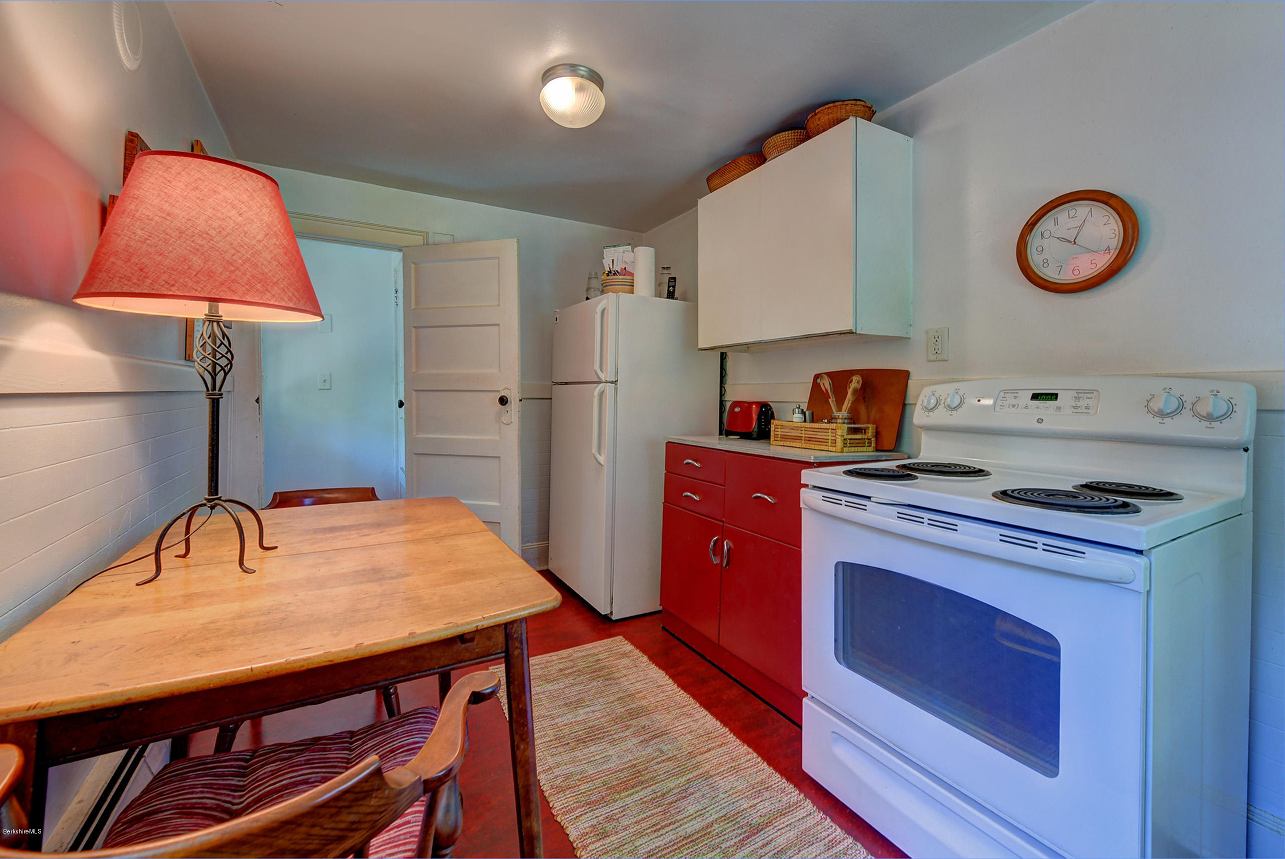 31 New Lenox Road Lenox, MA 01240 - Photo 12 of 24 12-Kitchen