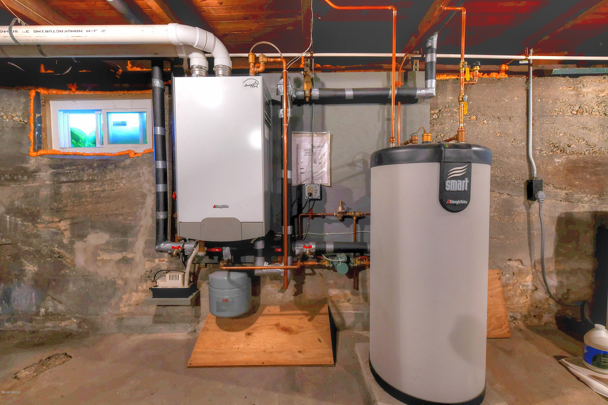 31 New Lenox Road Lenox, MA 01240 - Photo 21 of 24 20-Utilities