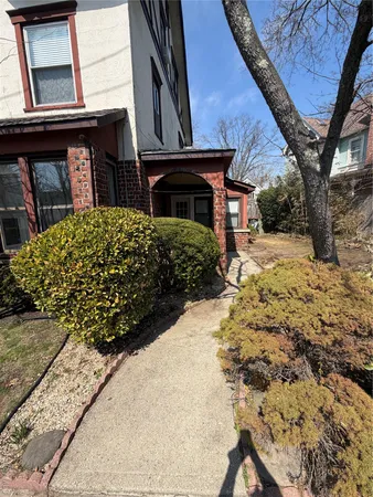 $7,500 | 65 Summit Avenue, Unit 1, Sea Cliff, NY 11579