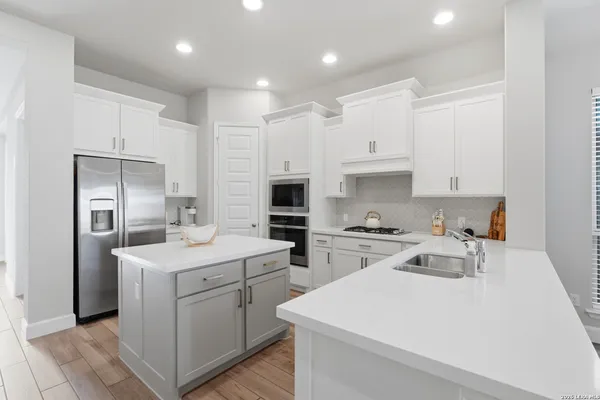 $2,800 | 9923 Heeler Hand Trail, San Antonio, TX 78254