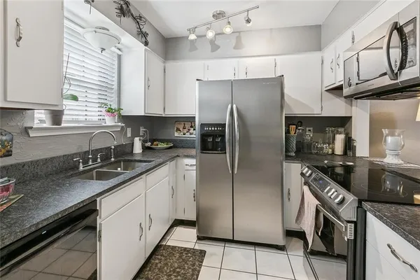 $2,400 | 317 Ormond Meadows Drive, Unit C, Destrehan, LA 70047