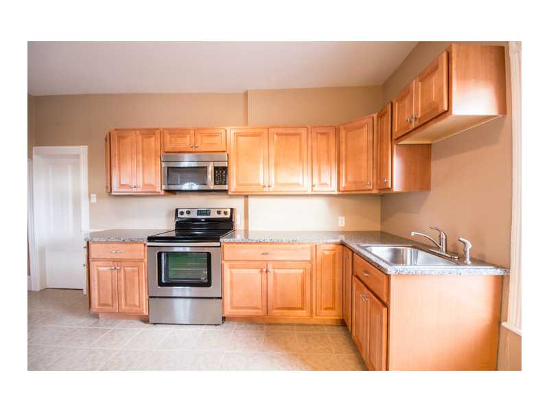 23 Main Road Tiverton, RI 02878 - Photo 6 of 25 Kitchen.