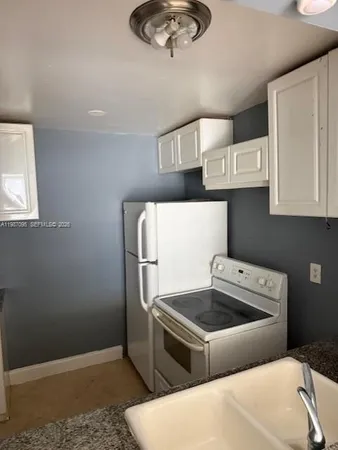 $1,650 | 488 Northwest 165th Street, Unit B408, Miami, FL 33169